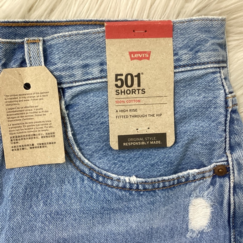 Levi 501 Button Fly Shorts Distressed NWT 30 - Picture 3 of 7